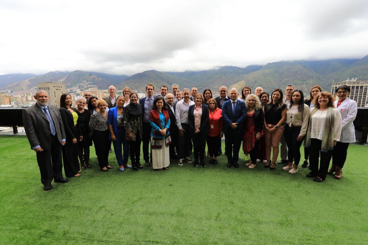 Lee más sobre el artículo Inicia visita de consultores internacionales para evaluación del programa de Control de la Terapia del Cáncer en Venezuela