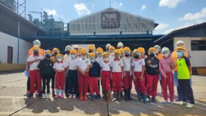 Lee más sobre el artículo Estudiantes visitan Planta Pasteurizadora Táchira con la Ruta Científica