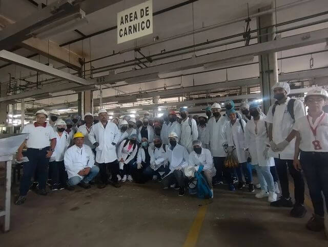 Lee más sobre el artículo Estudiantes de Yaracuy experimentan con la biotecnología en la Ruta Científica Agroindustrial