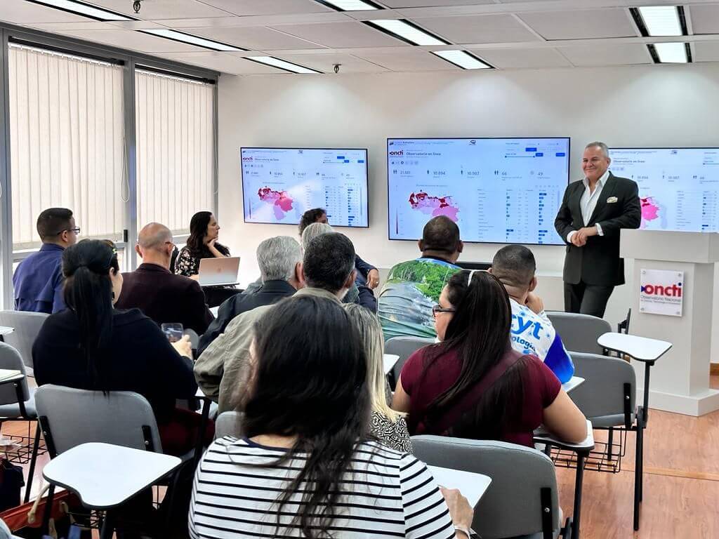 Lee más sobre el artículo <strong>Presidentes de Fundacite visitan nueva Sala de Vigilancia y Prospectiva Tecnológica del Oncti</strong>