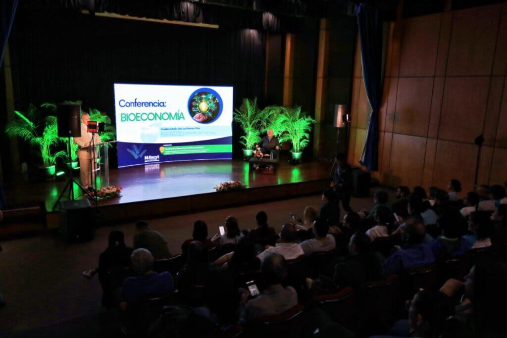 Lee más sobre el artículo Analizan importancia de la Bioeconomía para el futuro del planeta
