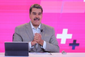Lee más sobre el artículo Presidente Maduro: tenemos que conseguir equilibrio entre las nuevas tecnologías y la atención educativa
