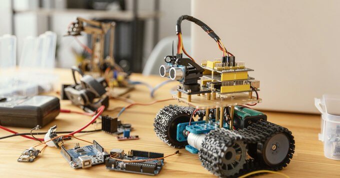 Lee más sobre el artículo Semilleros científicos de la selva amazónica participan en curso infantil de formación en robótica