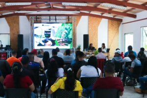Lee más sobre el artículo Realizan conversatorio “La soberanía está en nuestra tierra” para impulsar gestión de recursos naturales