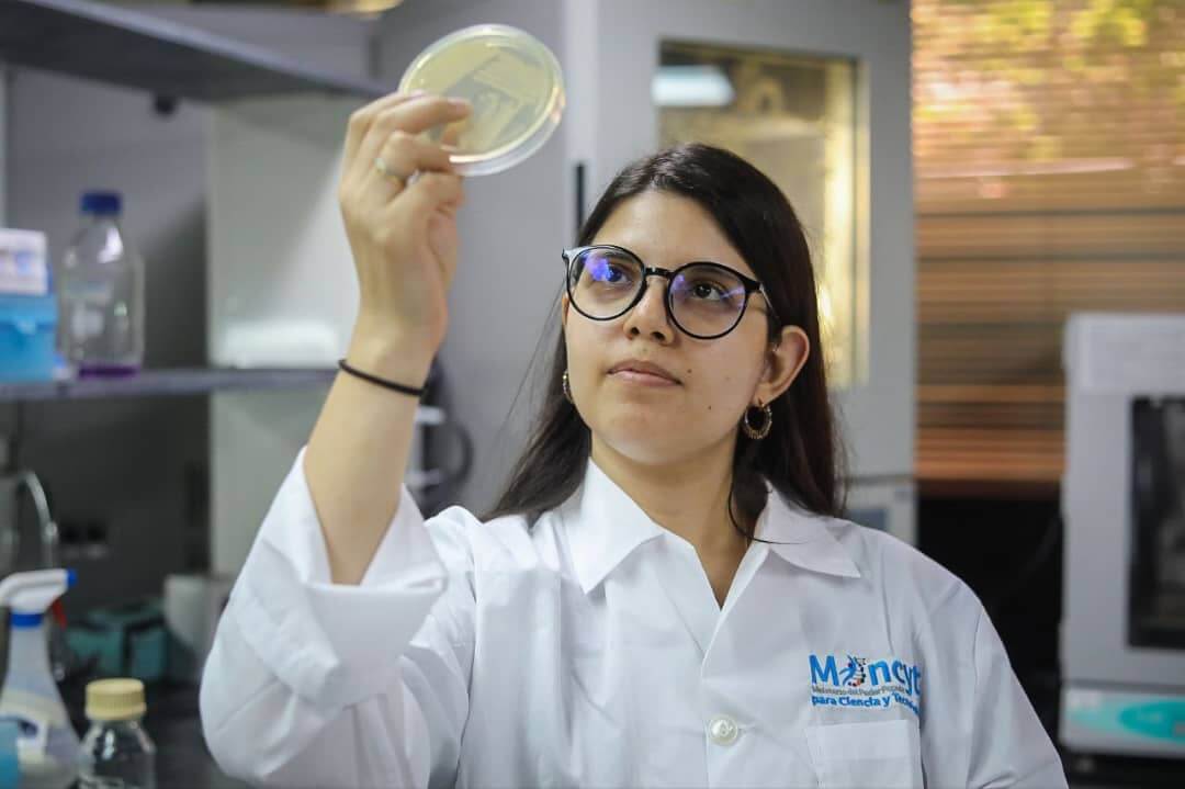 En este momento estás viendo Acuerdos con China fortalecerán formación científica y tecnológica de jóvenes venezolanos