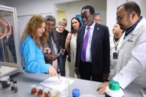 Lee más sobre el artículo Rector de la UNU recorrió espacios del IDEA