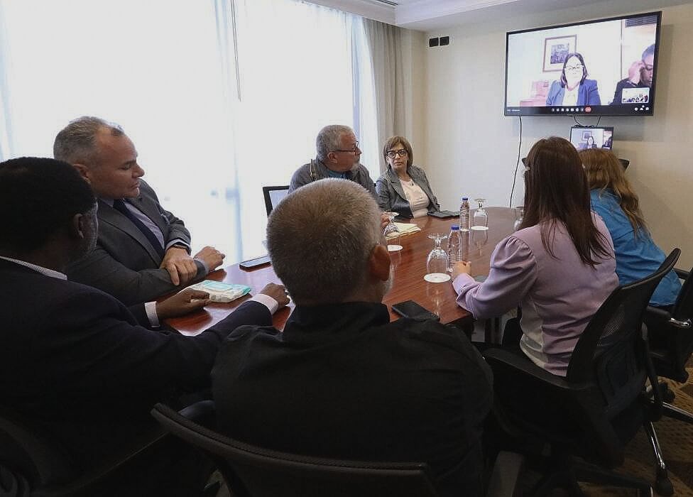 Lee más sobre el artículo Ministra Gabriela Jiménez Ramírez y Rector de la UNU intercambiaron experiencias sobre trabajo conjunto