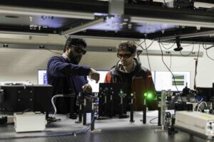 Lee más sobre el artículo Superconductores podrían revolucionar el uso de la energía renovable