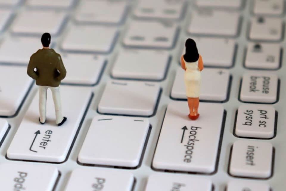 Brecha de género tecnológica: un problema que afecta a las mujeres del mundo