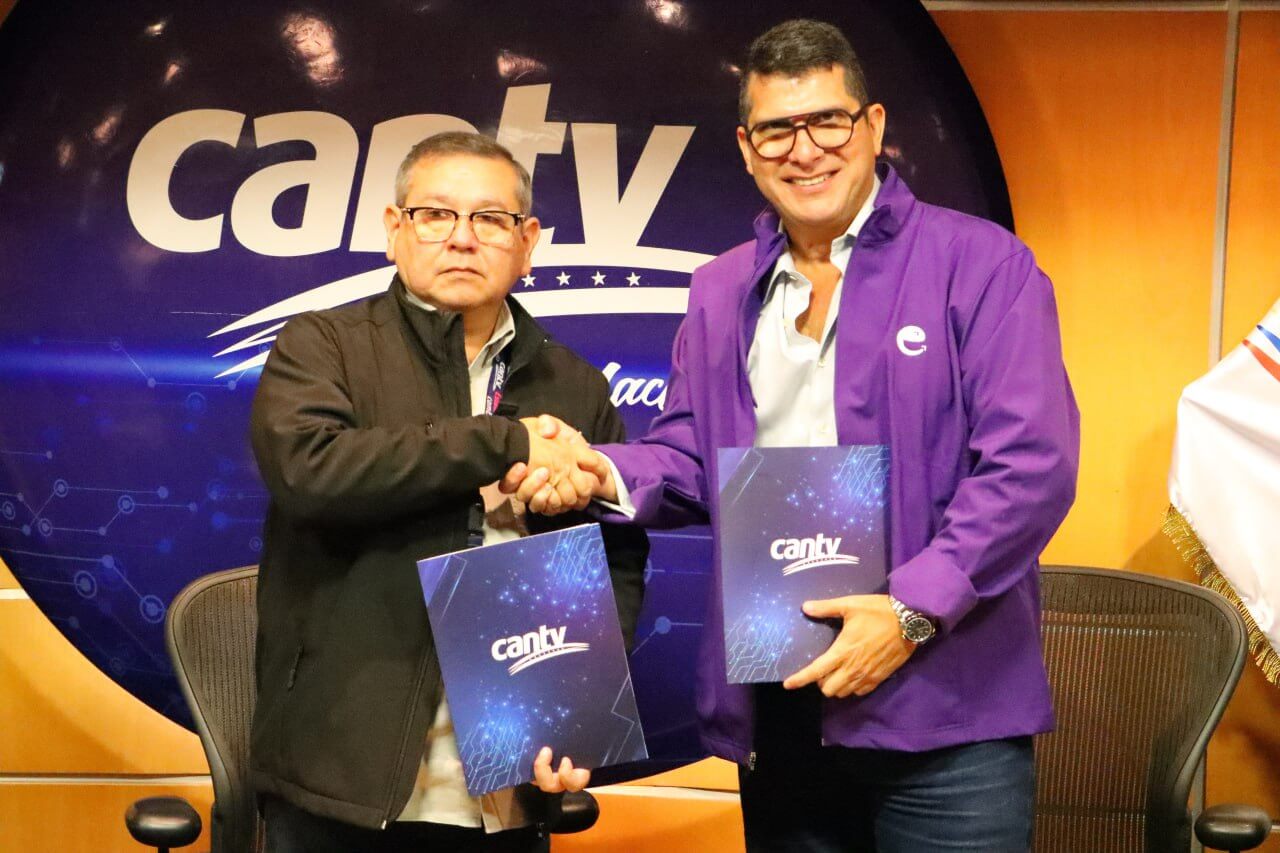 Lee más sobre el artículo Cantv y VNET firman convenio de cooperación para fortalecer servicio de Internet en Venezuela
