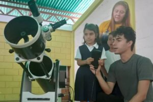 Lee más sobre el artículo Más de 150 estudiantes tachirenses aprendieron sobre robótica y astronomía