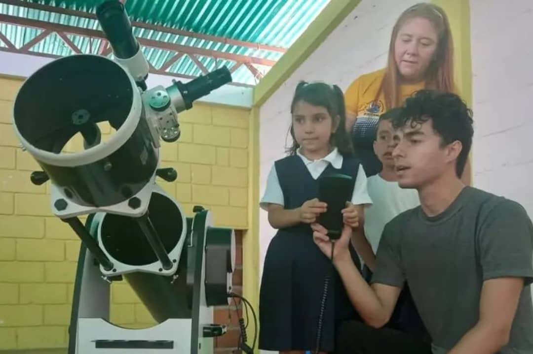 En este momento estás viendo Más de 150 estudiantes tachirenses aprendieron sobre robótica y astronomía