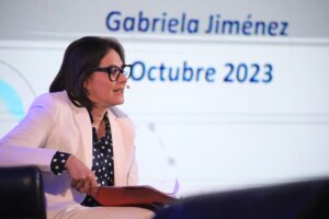 Lee más sobre el artículo Vicepresidenta sectorial dictó Conferencia Magistral sobre ciencia y tecnología en la Academia Militar del Ejército Bolivariano