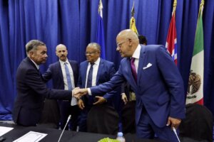 Lee más sobre el artículo Gobierno Bolivariano y oposición suscriben acuerdos parciales en materia electoral y en defensa de los intereses de la nación