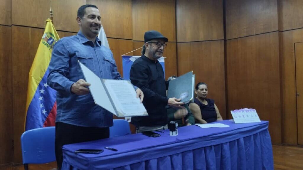 Fundación Infocentro y Unexca firman convenio formativo