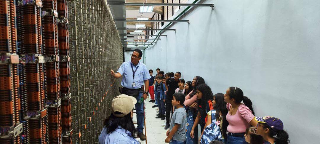 En este momento estás viendo Semilleros Científicos continúan explorando espacios para la ciencia y las telecomunicaciones en Venezuela