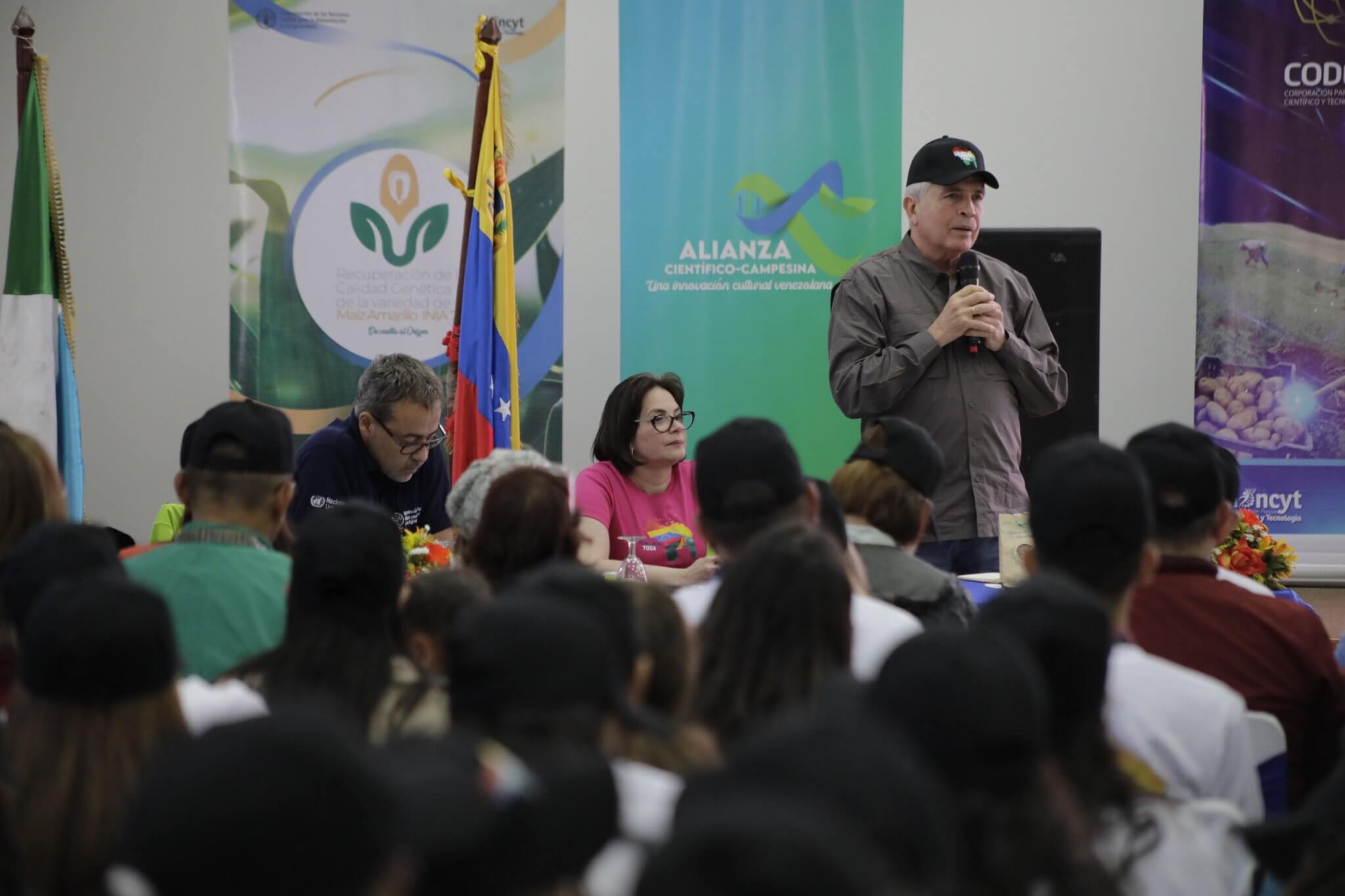Lee más sobre el artículo Gobierno Nacional junto a productores y campesinos ponen en marcha plataforma AgroDigital