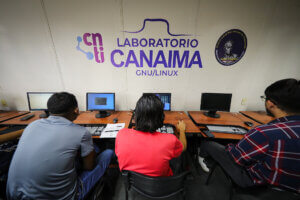 Lee más sobre el artículo Mincyt promueve uso de las tecnologías libres en Venezuela