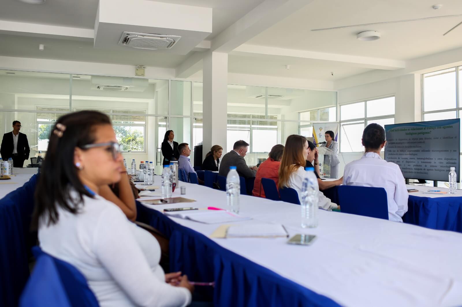 Lee más sobre el artículo Investigadores venezolanos se capacitan en materia de bioseguridad para el trabajo con agentes patógenos