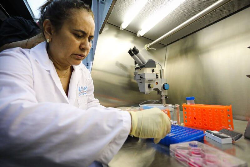 Lee más sobre el artículo Marines Longart: Premio Especial de Ciencia y Tecnología por desarrollo del kit diagnóstico para el cáncer de mama