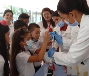 Lee más sobre el artículo Semilleros científicos de Yaracuy reciben formación en materia agroindustrial y biotecnológica