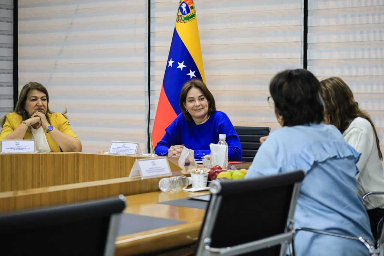 Lee más sobre el artículo Vicepresidencia Sectorial de Ciencia, Tecnología, Educación y Salud evalúa estrategias para mejorar atención social del pueblo