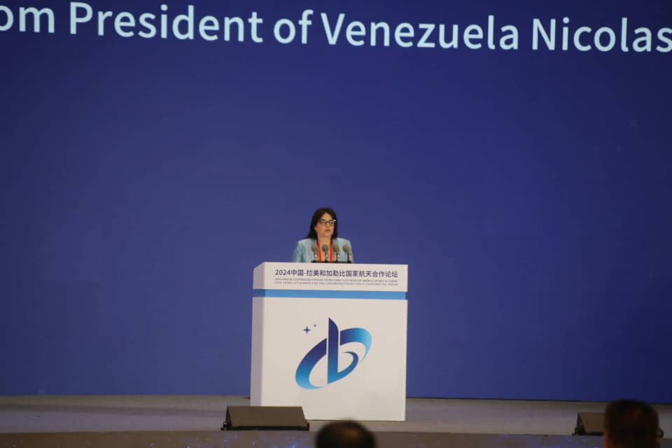Lee más sobre el artículo Presidente Maduro destaca importancia de la cooperación en materia espacial entre China y la Celac