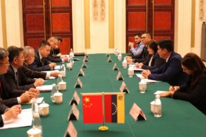 Lee más sobre el artículo Venezuela y China firman acuerdo de cooperación para la conservación de los bosques tropicales