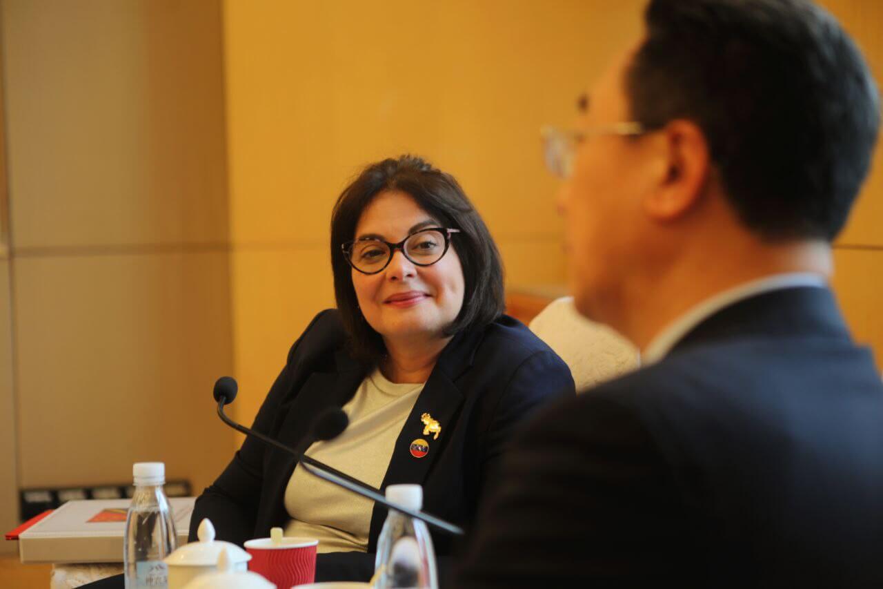Lee más sobre el artículo Vicepresidenta sectorial Gabriela Jiménez Ramírez realiza balance de agenda científico-tecnológica entre Venezuela y China