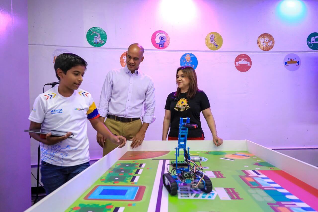 Lee más sobre el artículo Gobierno Nacional inaugura Mega Núcleo de Robótica Gran Cacique Guaicaipuro en Miranda
