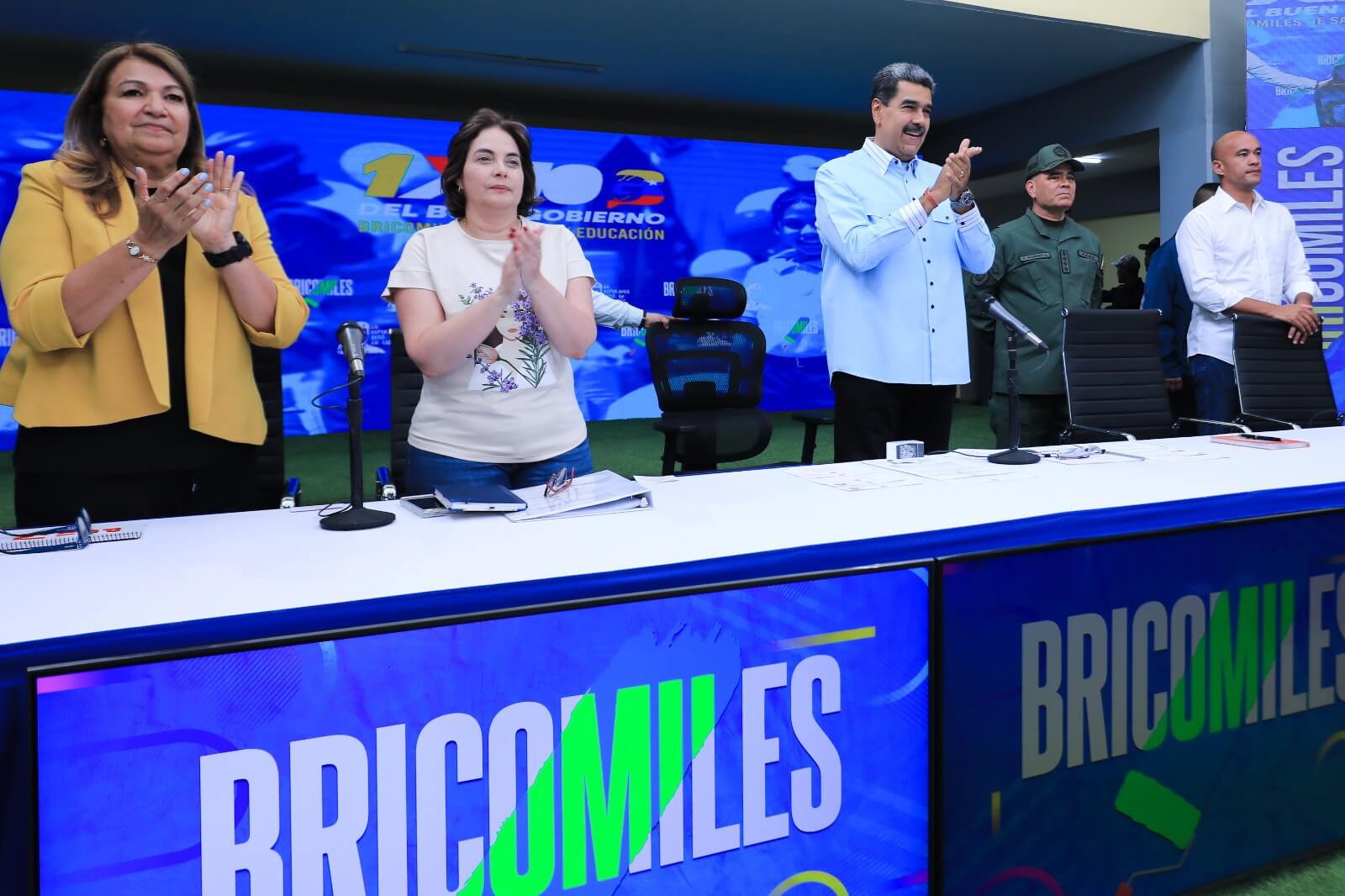 Lee más sobre el artículo Presidente Maduro entregó instituciones educativas recuperadas por las Bricomiles