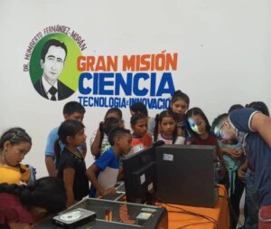 Lee más sobre el artículo En Amazonas fortalecen educación en Tecnologías de Información y Comunicación
