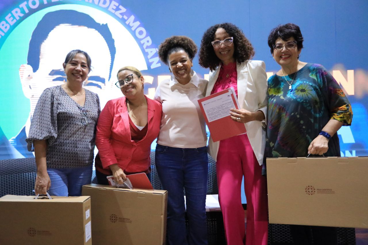 Lee más sobre el artículo Continúa entrega de financiamiento para proyectos científicos-tecnológicos liderados por mujeres