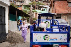 Lee más sobre el artículo Familias en Los Teques se benefician con Plan Integral de Control de Vectores que ejecuta el Gobierno Nacional