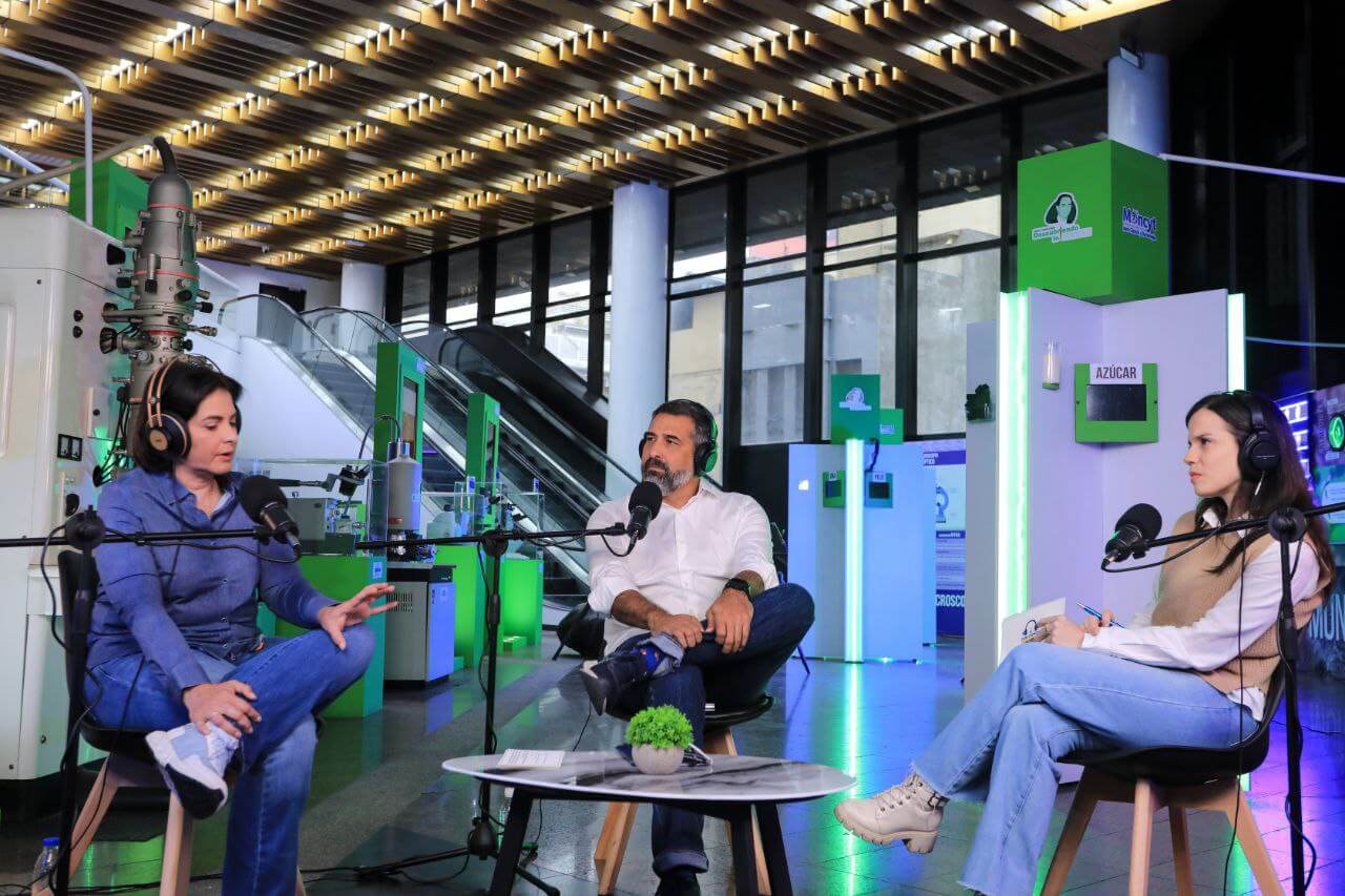 Lee más sobre el artículo Nuevo episodio de Con Ciencia + Vida, el Podcast analizará modelo nacional de ciencia abierta