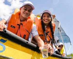 Lee más sobre el artículo Mincyt y estudiantes de media liberan caballitos de mar en Mochima