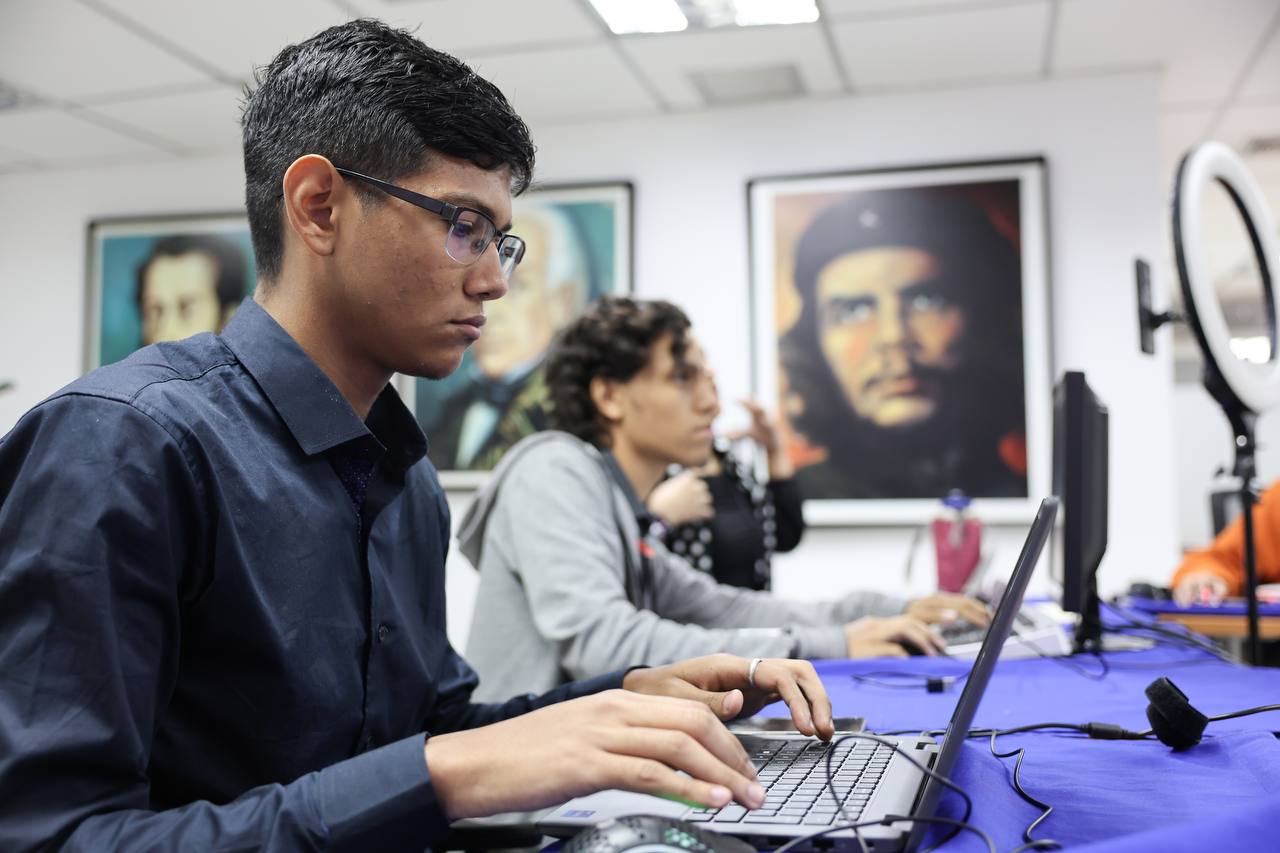 Lee más sobre el artículo Desarrollo de videojuegos con software libre en Venezuela: Herramienta educativa e innovadora para el futuro