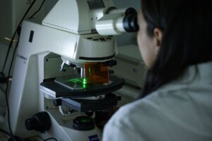 Lee más sobre el artículo Convocatoria para entrega de becas de postgrado a científicos y especialistas continúa abierta hasta el 3 de julio