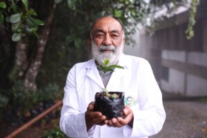 Lee más sobre el artículo Investigador del IVIC recibe reconocimiento por promover la excelencia del café de Miranda