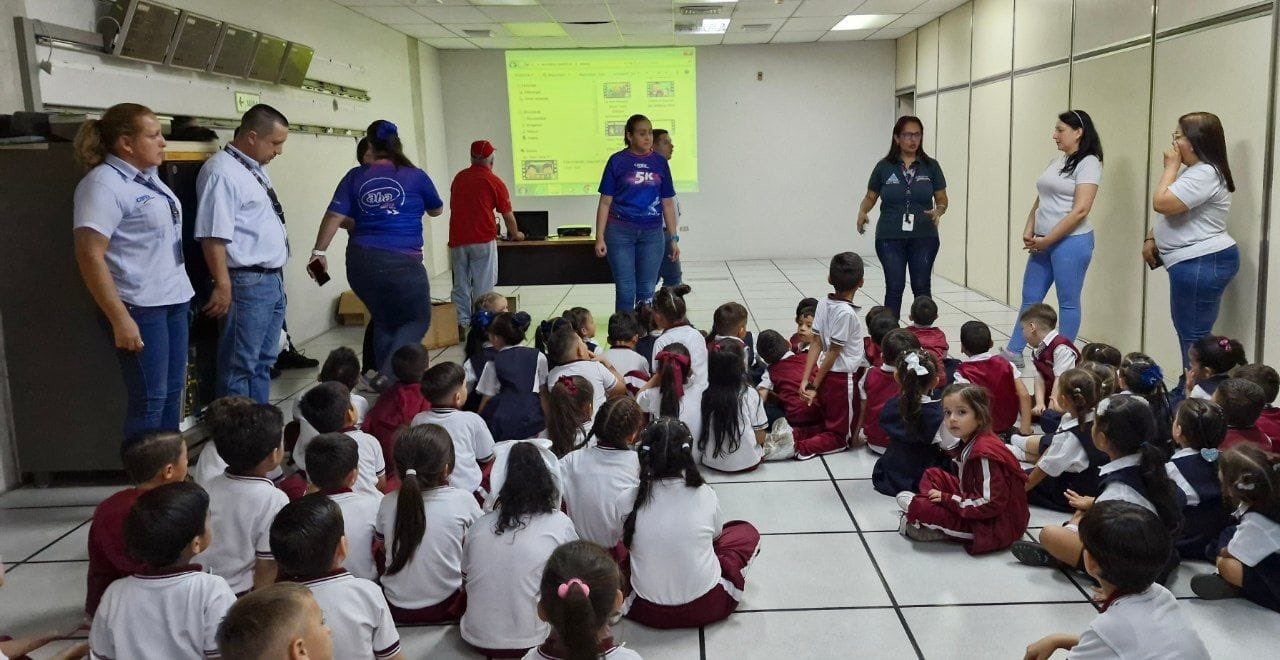 Lee más sobre el artículo Niños y niñas de Táchira refuerzan sus conocimientos científicos durante 2024
