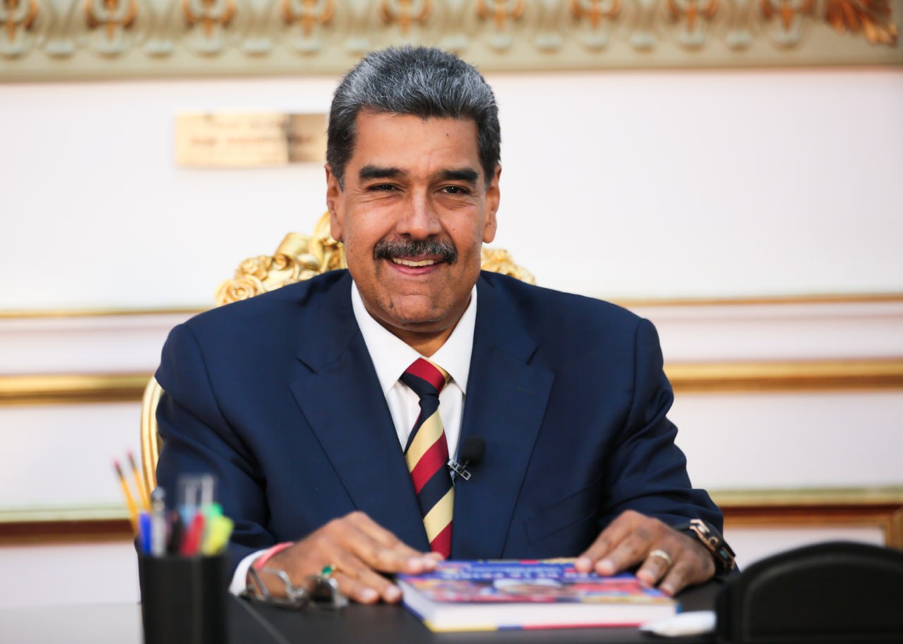 Lee más sobre el artículo Presidente Maduro anuncia dotación de aulas virtuales con inteligencia artificial