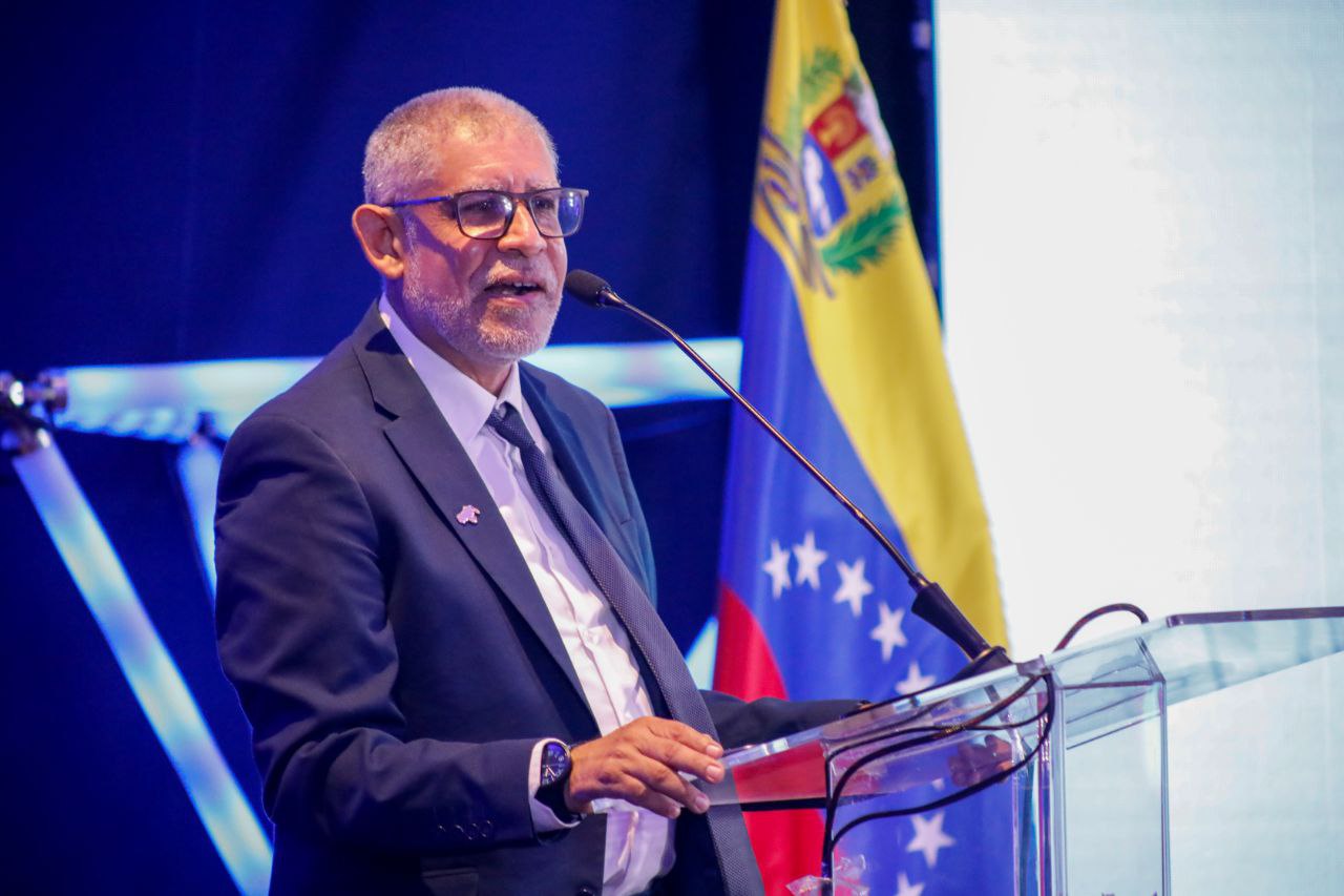 Lee más sobre el artículo Gobierno Bolivariano garantiza acceso a la ciencia y la tecnología como un derecho humano fundamental