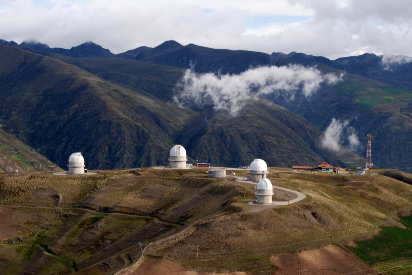 Lee más sobre el artículo Fundación CIDA invita a participar en el ciclo de charlas “Un instante en el universo”