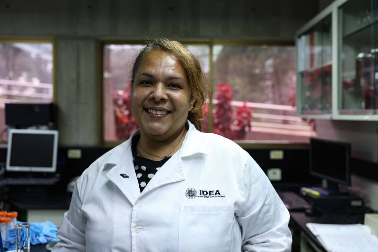 En este momento estás viendo Mujeres en Ciencia | Yulissa Antequera apuesta al desarrollo científico para brindar atención al pueblo