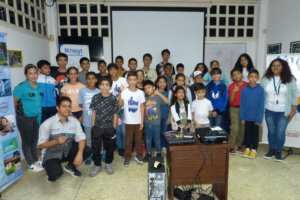 Lee más sobre el artículo <strong>Taller “Un viaje hacia la electrónica” despierta interés de niños y niñas de Aragua por las ciencias</strong>