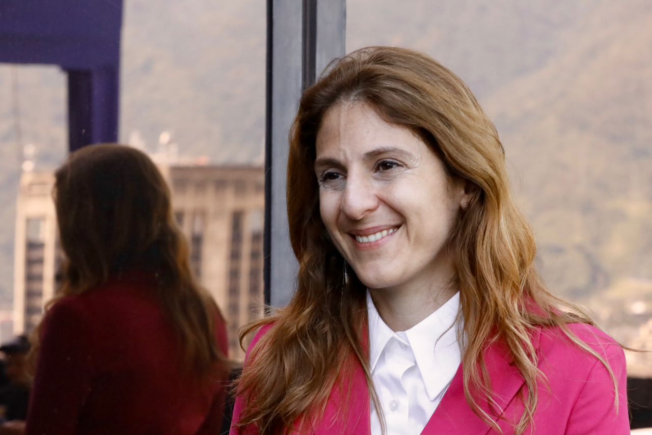 Lee más sobre el artículo Presidenta del IDEA destaca que las redes sociales han promovido el fascismo digital