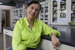 Lee más sobre el artículo Mujeres en Ciencia | María Elena Contreras trabaja por la salud dermatológica de los venezolanos