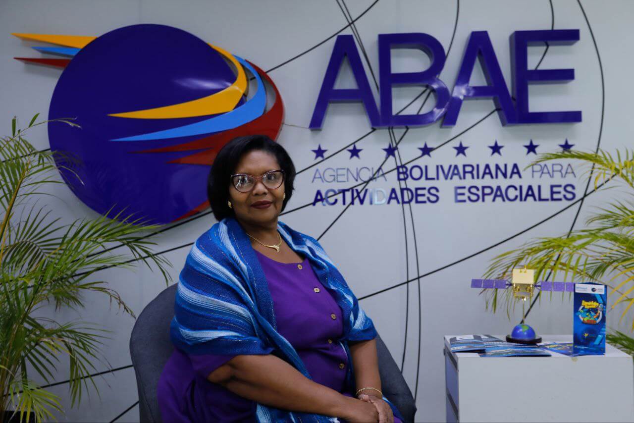 En este momento estás viendo Ministra Gabriela Jiménez Ramírez resalta el trabajo de la ABAE en pro del desarrollo espacial de Venezuela