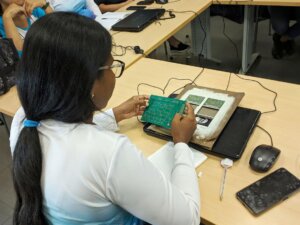 Lee más sobre el artículo Fundación IDEA y Cendit invitan a participar en Programa de Formación Avanzada en Telecomunicaciones