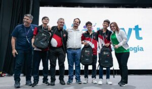 Lee más sobre el artículo Jóvenes del Programa Nacional Semilleros Científicos presentan su robot «Lucas»